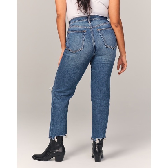 NWOT Abercrombie & Fitch Ultra High Rise Ankle Straight Jean Size 27/4 Short - Picture 6 of 8